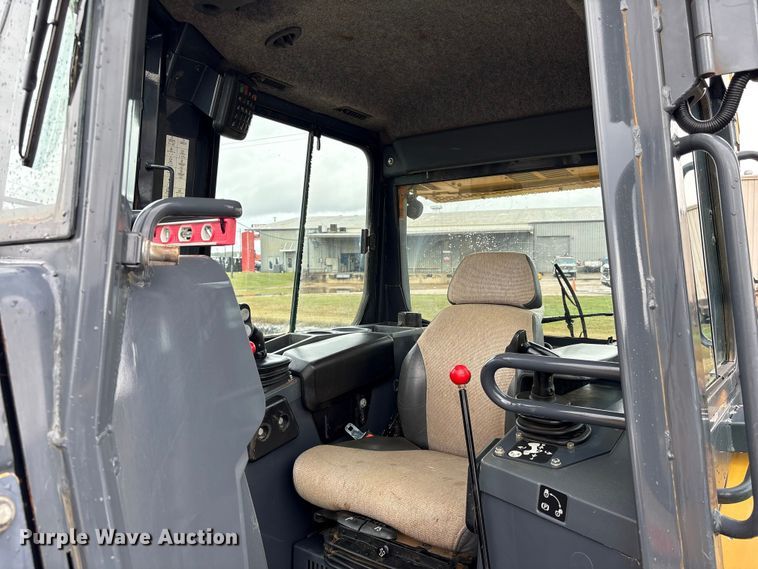 image for item EA7120 2019 John Deere 450K LGP dozer