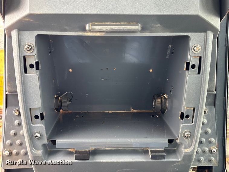 image for item EA7120 2019 John Deere 450K LGP dozer