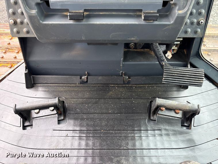 image for item EA7120 2019 John Deere 450K LGP dozer