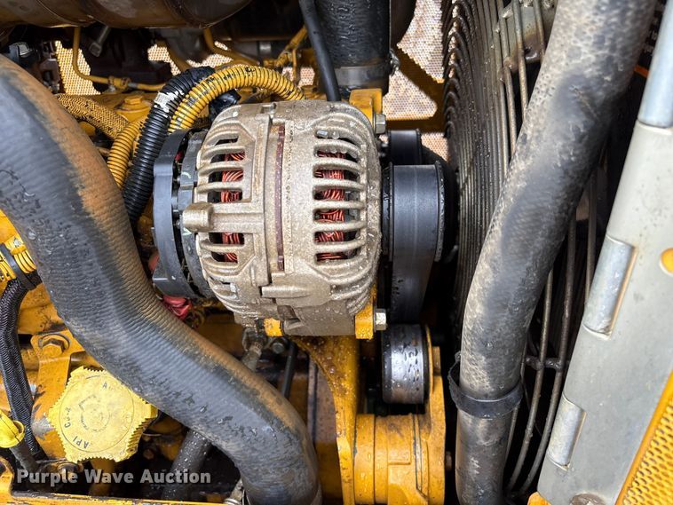 image for item EA7120 2019 John Deere 450K LGP dozer