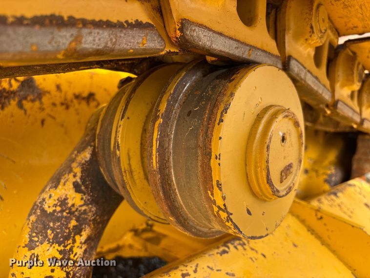 image for item EA7120 2019 John Deere 450K LGP dozer