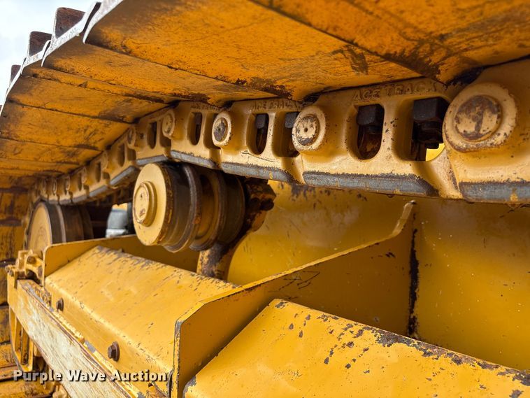image for item EA7120 2019 John Deere 450K LGP dozer