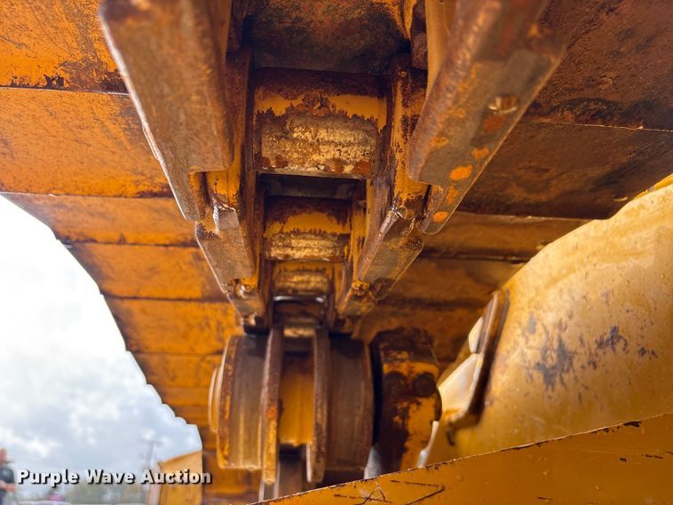 image for item EA7120 2019 John Deere 450K LGP dozer