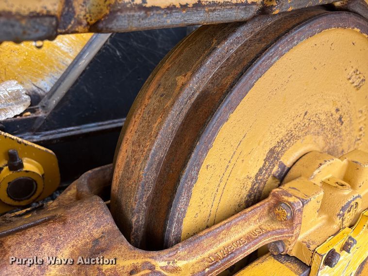 image for item EA7120 2019 John Deere 450K LGP dozer