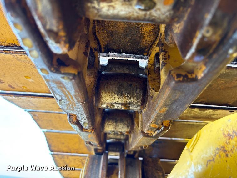 image for item EA7120 2019 John Deere 450K LGP dozer