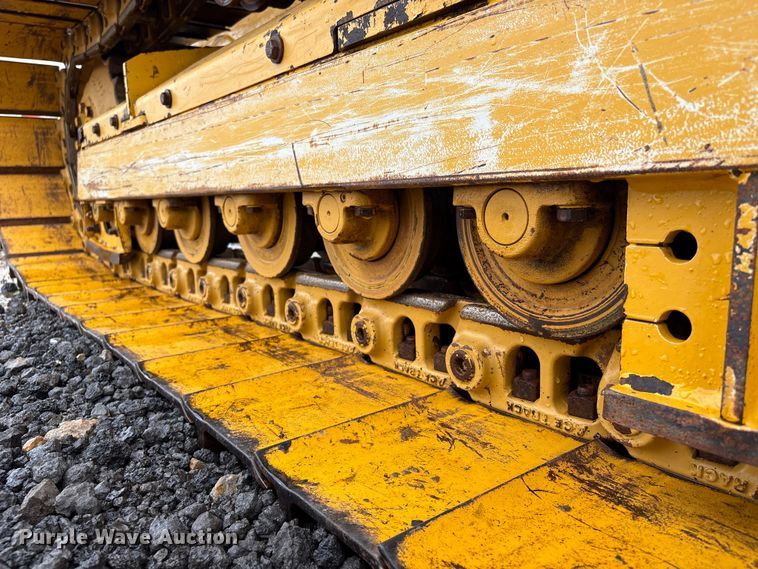 image for item EA7120 2019 John Deere 450K LGP dozer