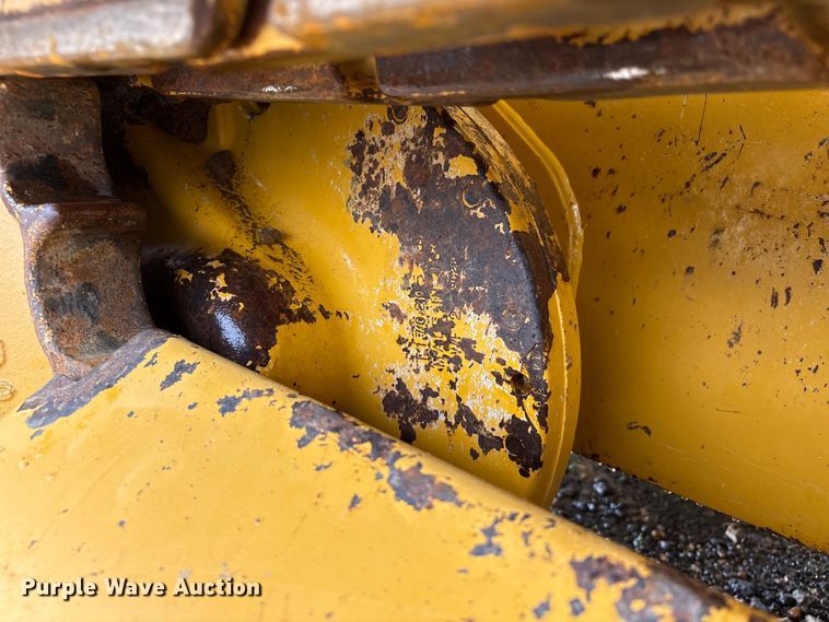 image for item EA7120 2019 John Deere 450K LGP dozer