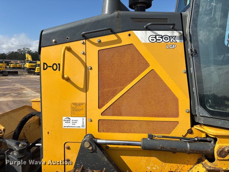 image for item EA7121 2015 John Deere 650K LGP dozer