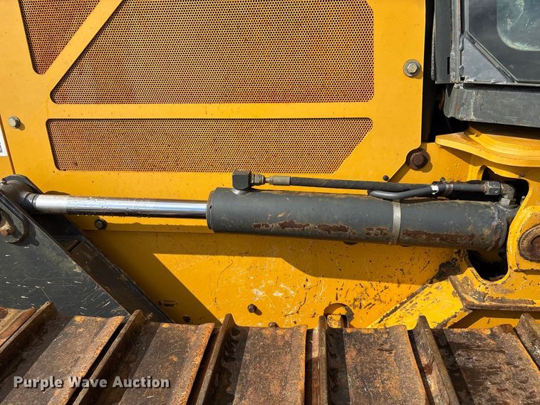 image for item EA7121 2015 John Deere 650K LGP dozer