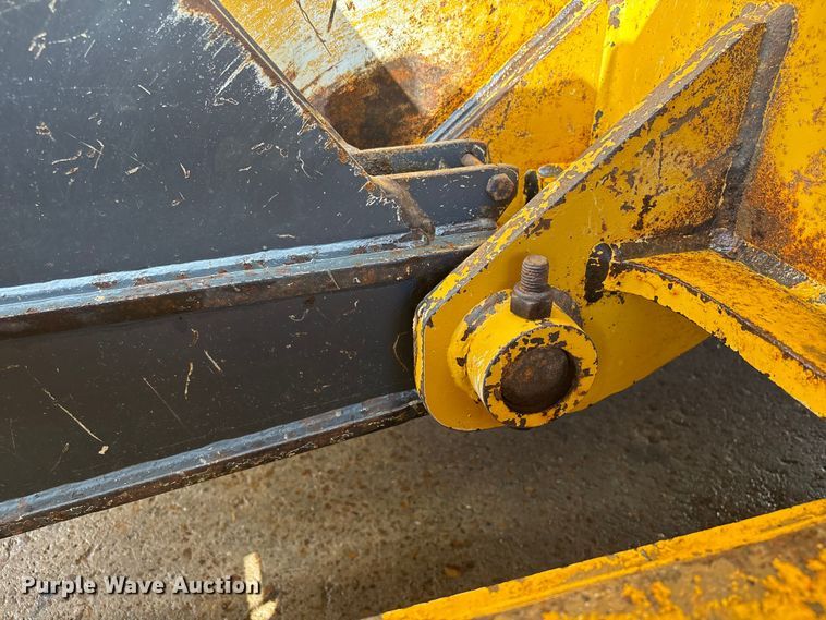 image for item EA7121 2015 John Deere 650K LGP dozer