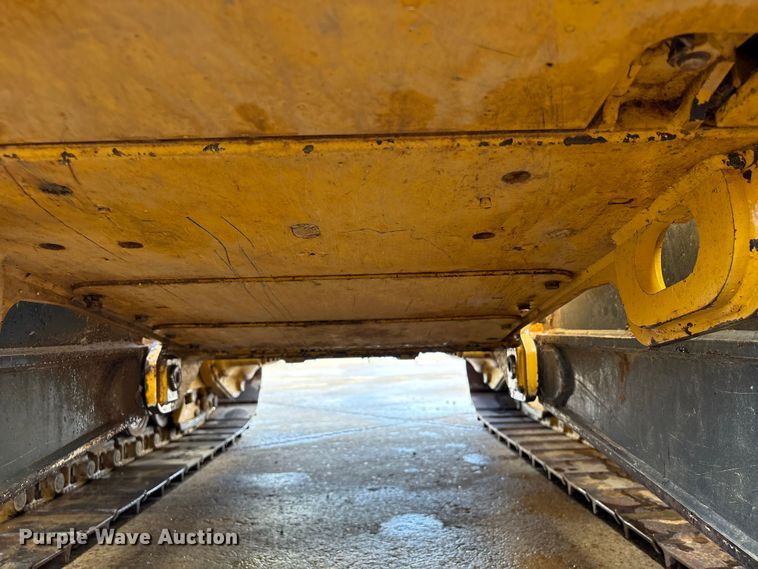 image for item EA7121 2015 John Deere 650K LGP dozer