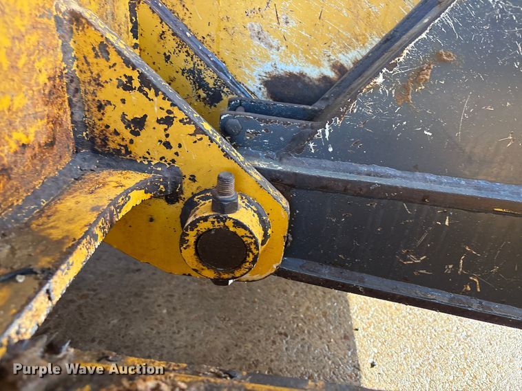 image for item EA7121 2015 John Deere 650K LGP dozer