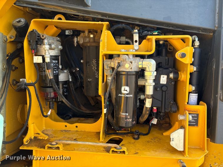 image for item EA7121 2015 John Deere 650K LGP dozer