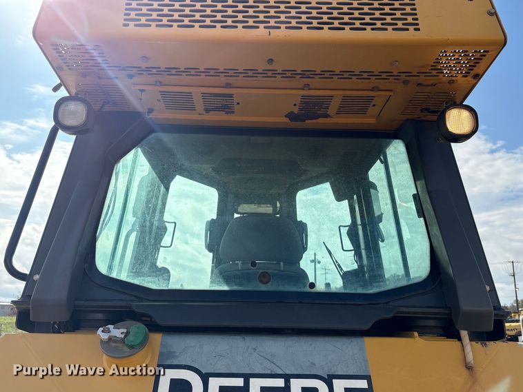 image for item EA7121 2015 John Deere 650K LGP dozer