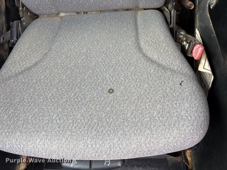 image for item EA7121 2015 John Deere 650K LGP dozer