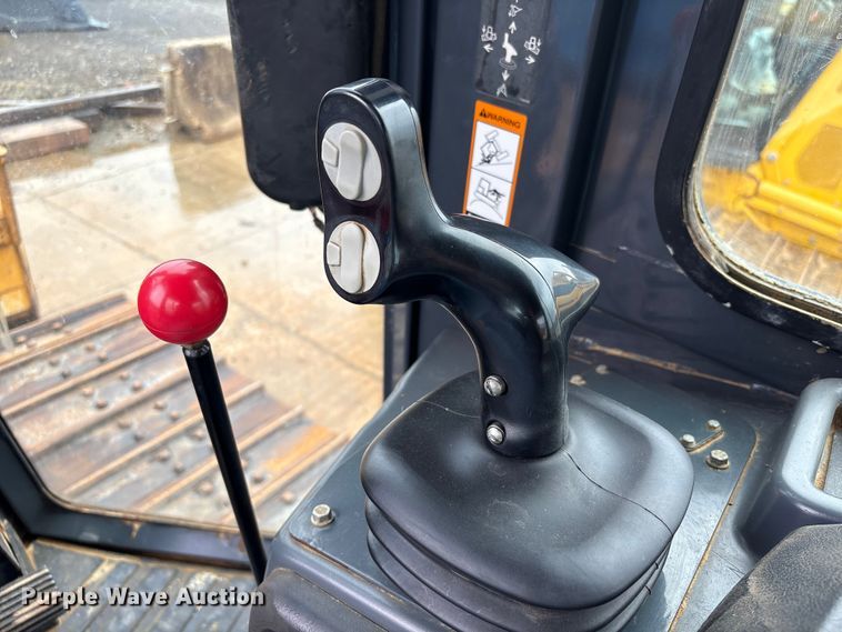 image for item EA7121 2015 John Deere 650K LGP dozer