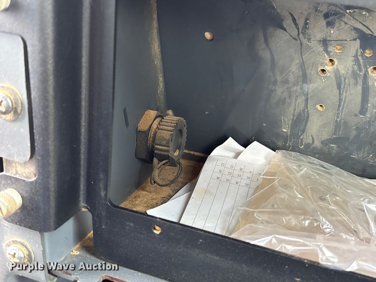 image for item EA7121 2015 John Deere 650K LGP dozer