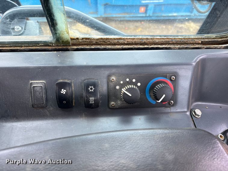 image for item EA7121 2015 John Deere 650K LGP dozer