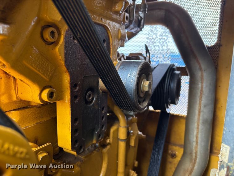 image for item EA7121 2015 John Deere 650K LGP dozer