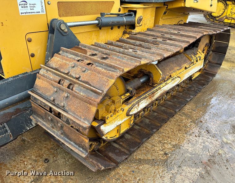 image for item EA7121 2015 John Deere 650K LGP dozer