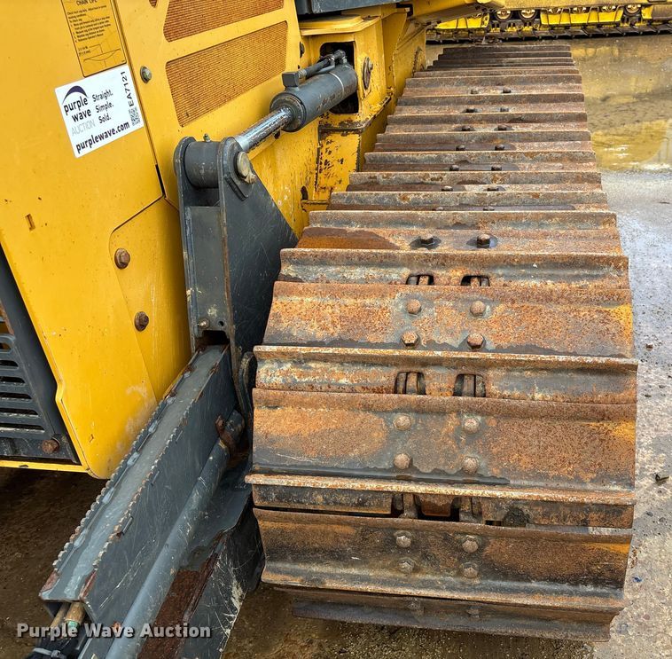 image for item EA7121 2015 John Deere 650K LGP dozer