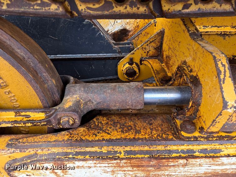 image for item EA7121 2015 John Deere 650K LGP dozer