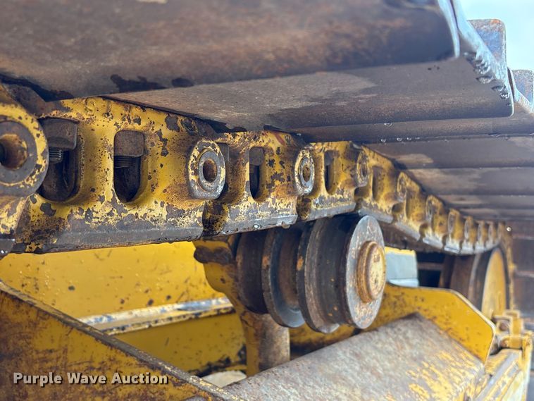 image for item EA7121 2015 John Deere 650K LGP dozer