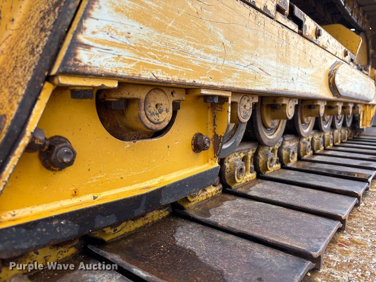 image for item EA7121 2015 John Deere 650K LGP dozer