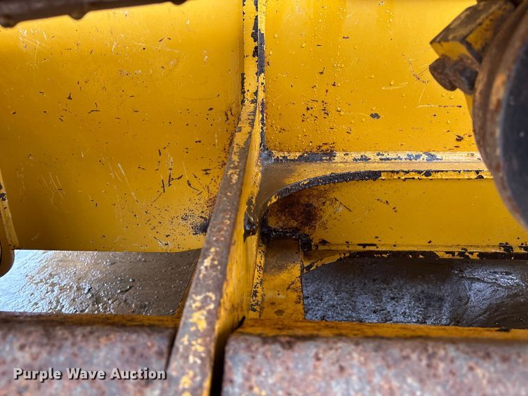 image for item EA7121 2015 John Deere 650K LGP dozer