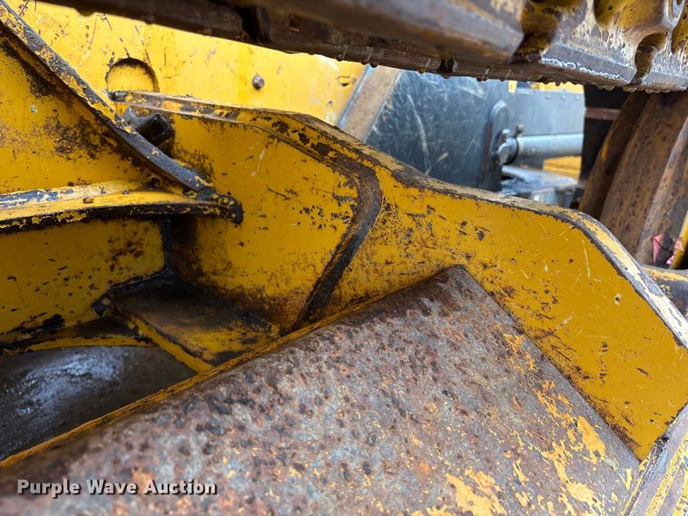 image for item EA7121 2015 John Deere 650K LGP dozer