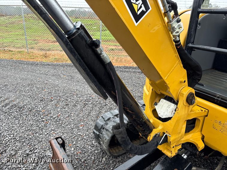 image for item EA7130 2018 Caterpillar 303.5E2 CR mini excavator