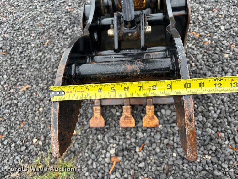image for item EA7130 2018 Caterpillar 303.5E2 CR mini excavator
