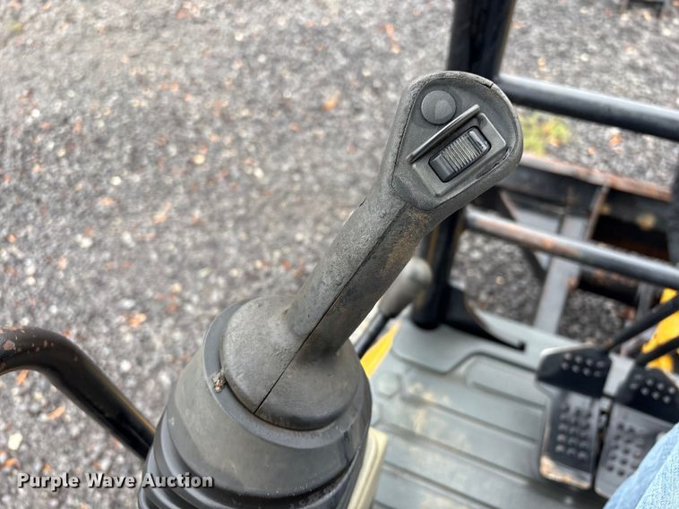 image for item EA7130 2018 Caterpillar 303.5E2 CR mini excavator