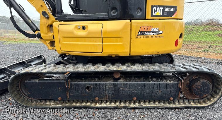 image for item EA7130 2018 Caterpillar 303.5E2 CR mini excavator