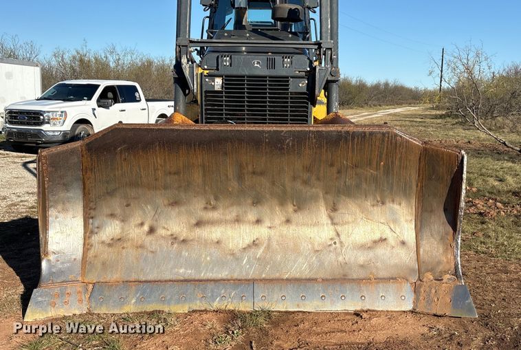 image for item EA7800 2019 John Deere 850K dozer