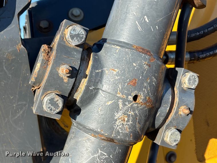 image for item EA7800 2019 John Deere 850K dozer