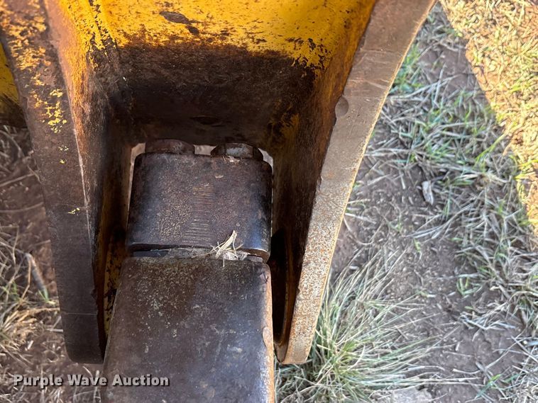 image for item EA7800 2019 John Deere 850K dozer