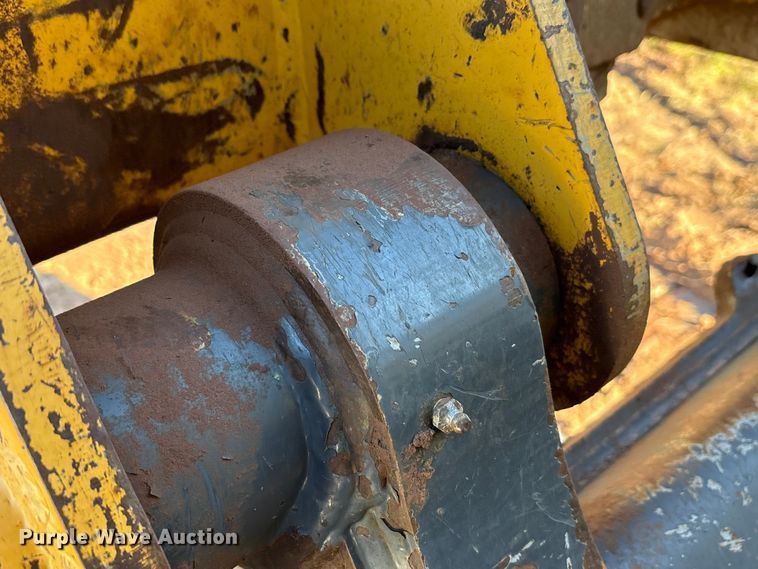 image for item EA7800 2019 John Deere 850K dozer