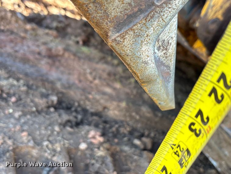 image for item EA7800 2019 John Deere 850K dozer