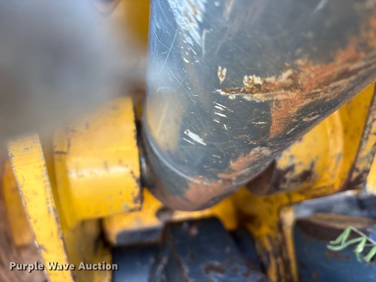 image for item EA7800 2019 John Deere 850K dozer