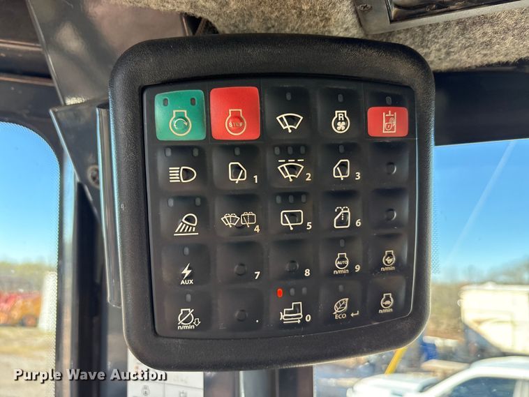 image for item EA7800 2019 John Deere 850K dozer