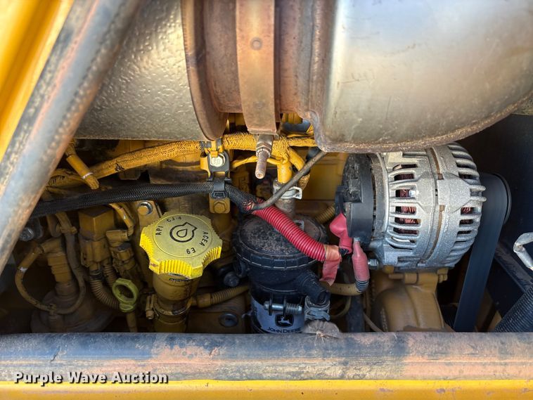 image for item EA7800 2019 John Deere 850K dozer