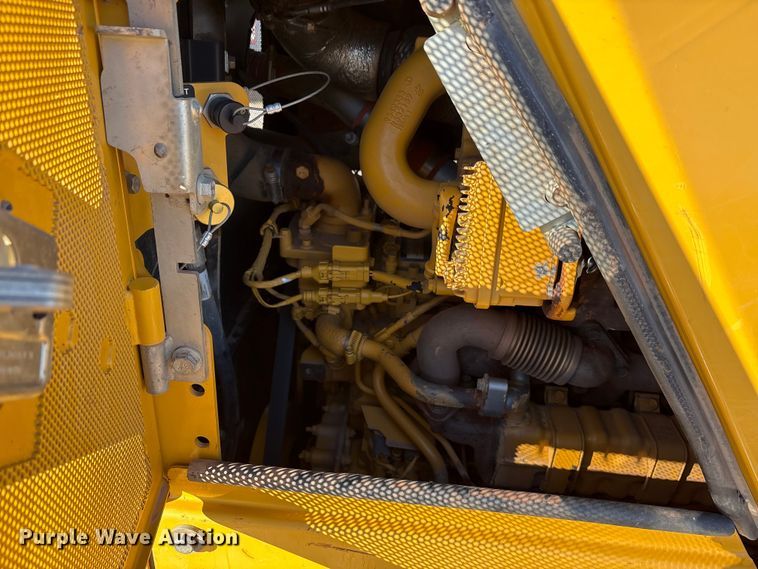 image for item EA7800 2019 John Deere 850K dozer