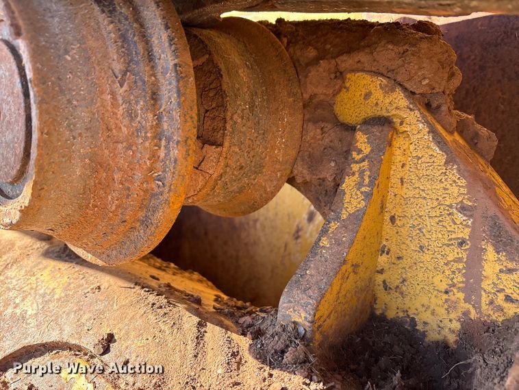 image for item EA7800 2019 John Deere 850K dozer