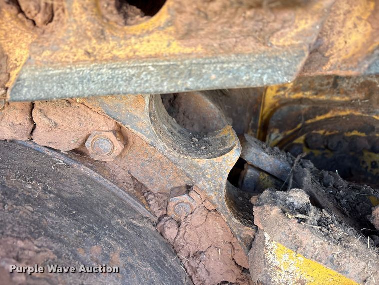 image for item EA7800 2019 John Deere 850K dozer