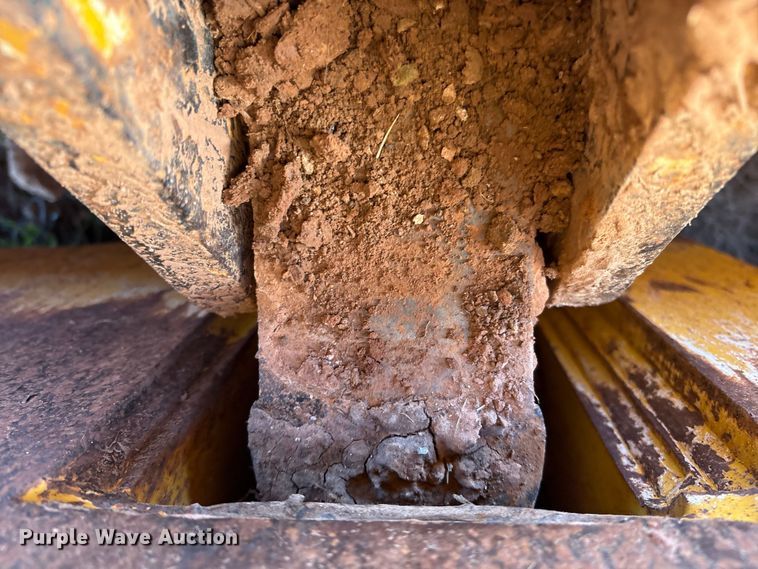 image for item EA7800 2019 John Deere 850K dozer