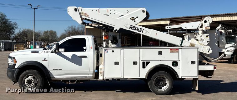 image for item EA7821 2019 RAM 5500 bucket truck