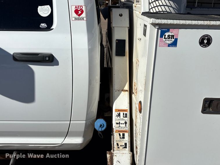 image for item EA7821 2019 RAM 5500 bucket truck