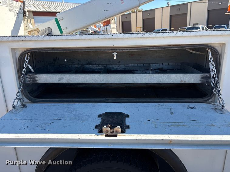 image for item EA7821 2019 RAM 5500 bucket truck