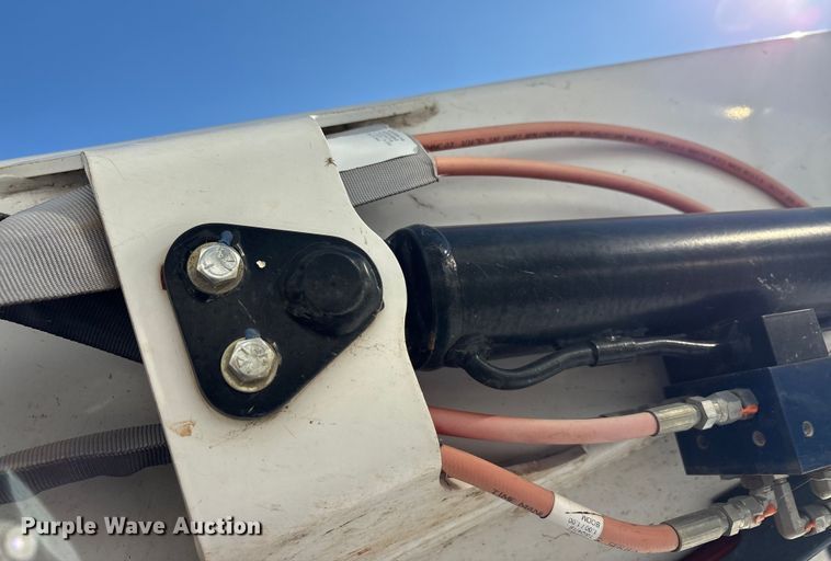 image for item EA7821 2019 RAM 5500 bucket truck